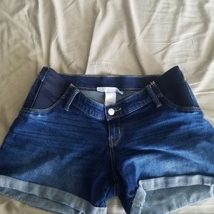 Target Maternity shorts size small